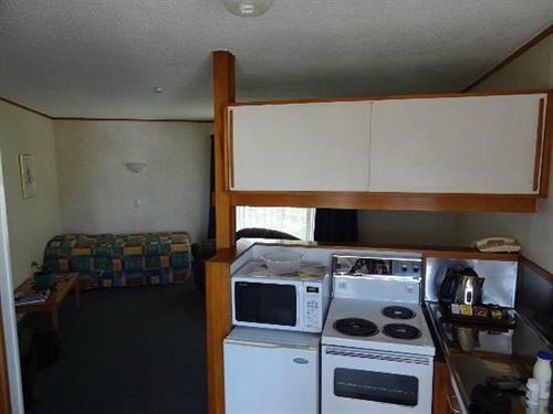 Six Whangarei