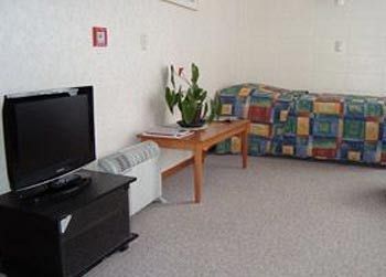 Six 3* Whangarei