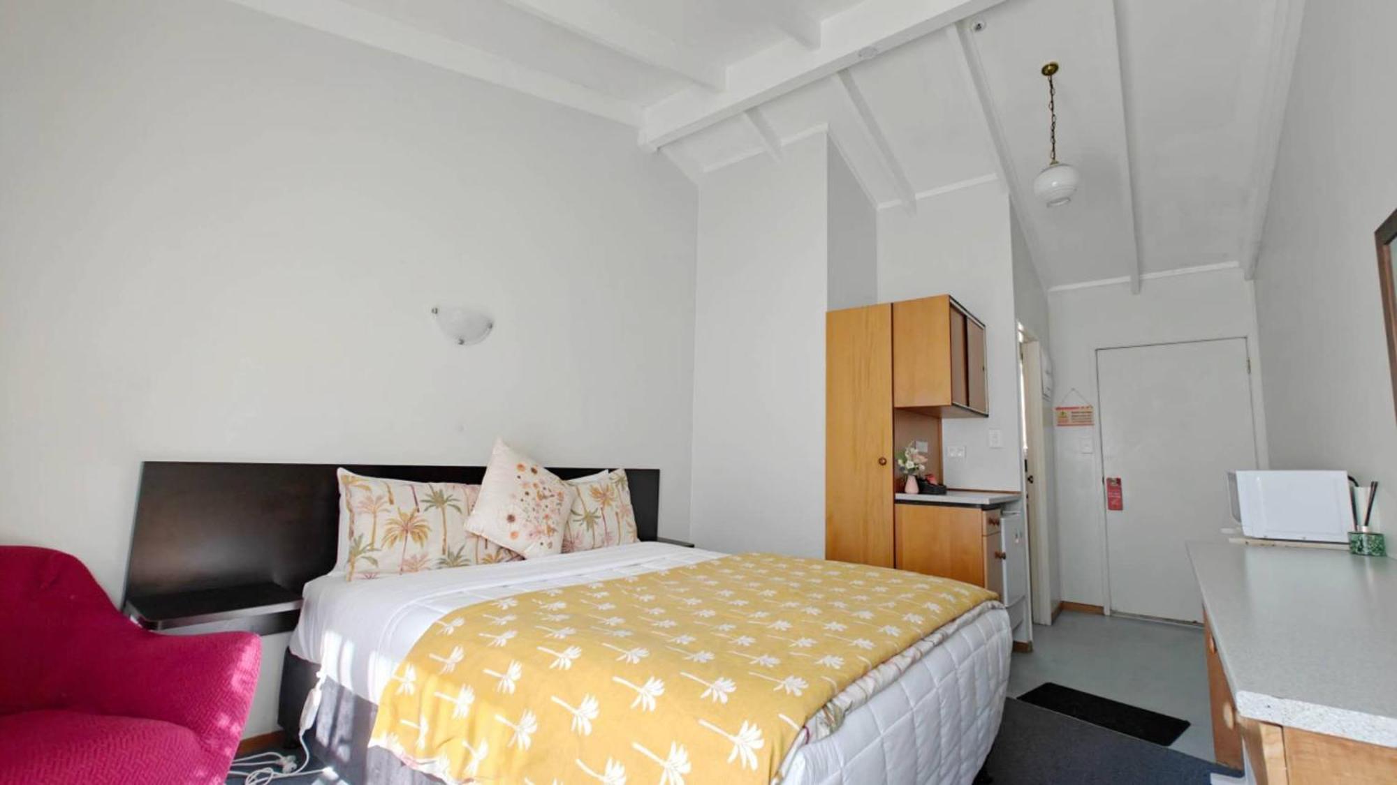 Six 3* Whangarei